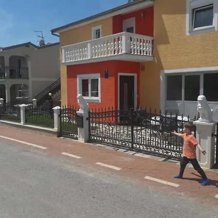 Apartment Radmani *